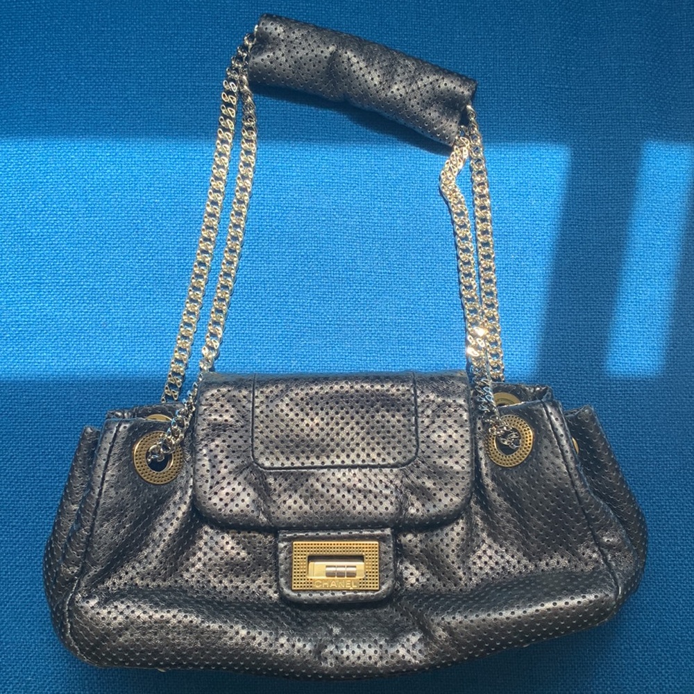 CHANEL Purse